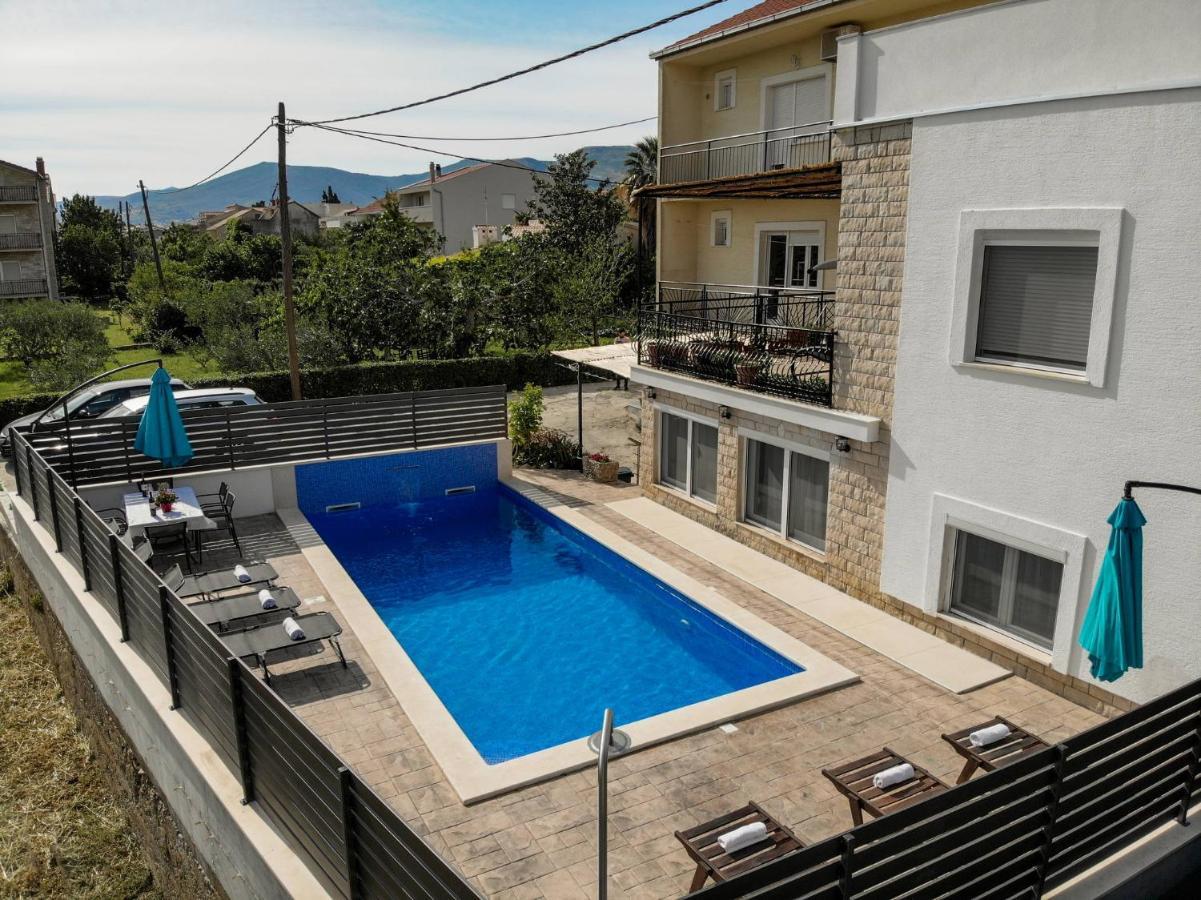 Kaštela Apartmani Jukic מראה חיצוני תמונה